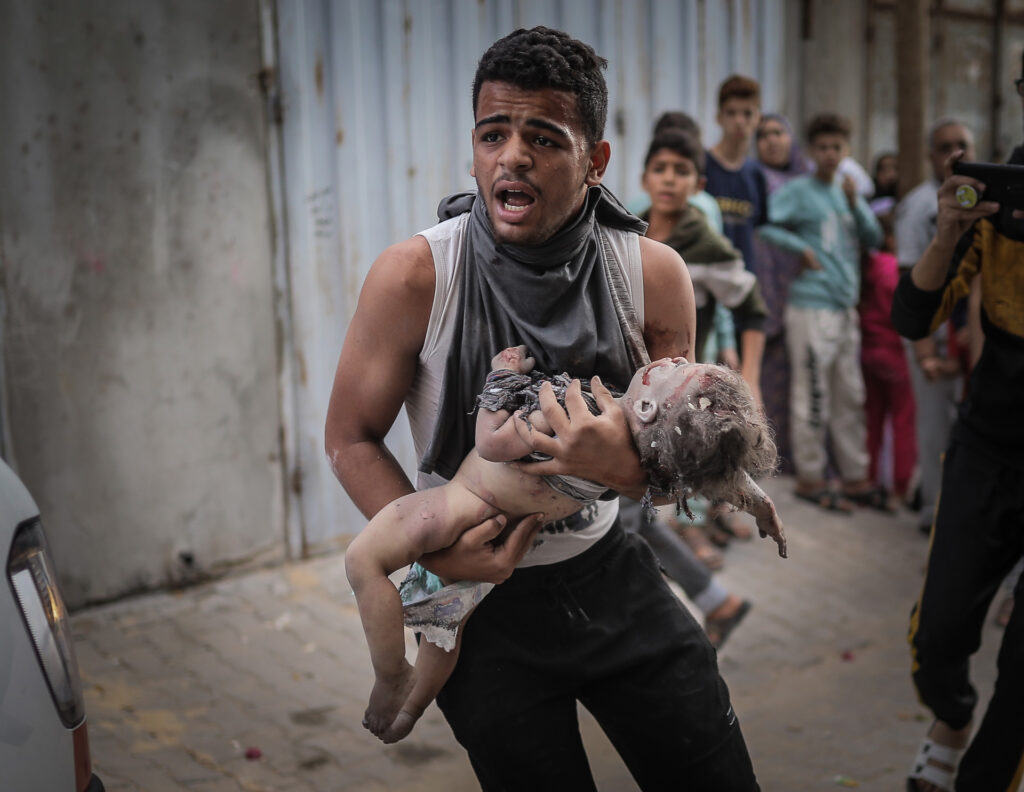 Ashur family in Khan Yunis, Gaza, on November 18, 2023. (Photo by: Belal Khaled/Anadolu via Getty Images)